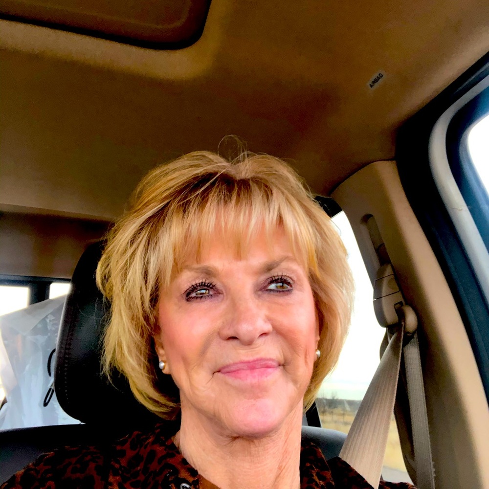 Meet your Posher, Lana